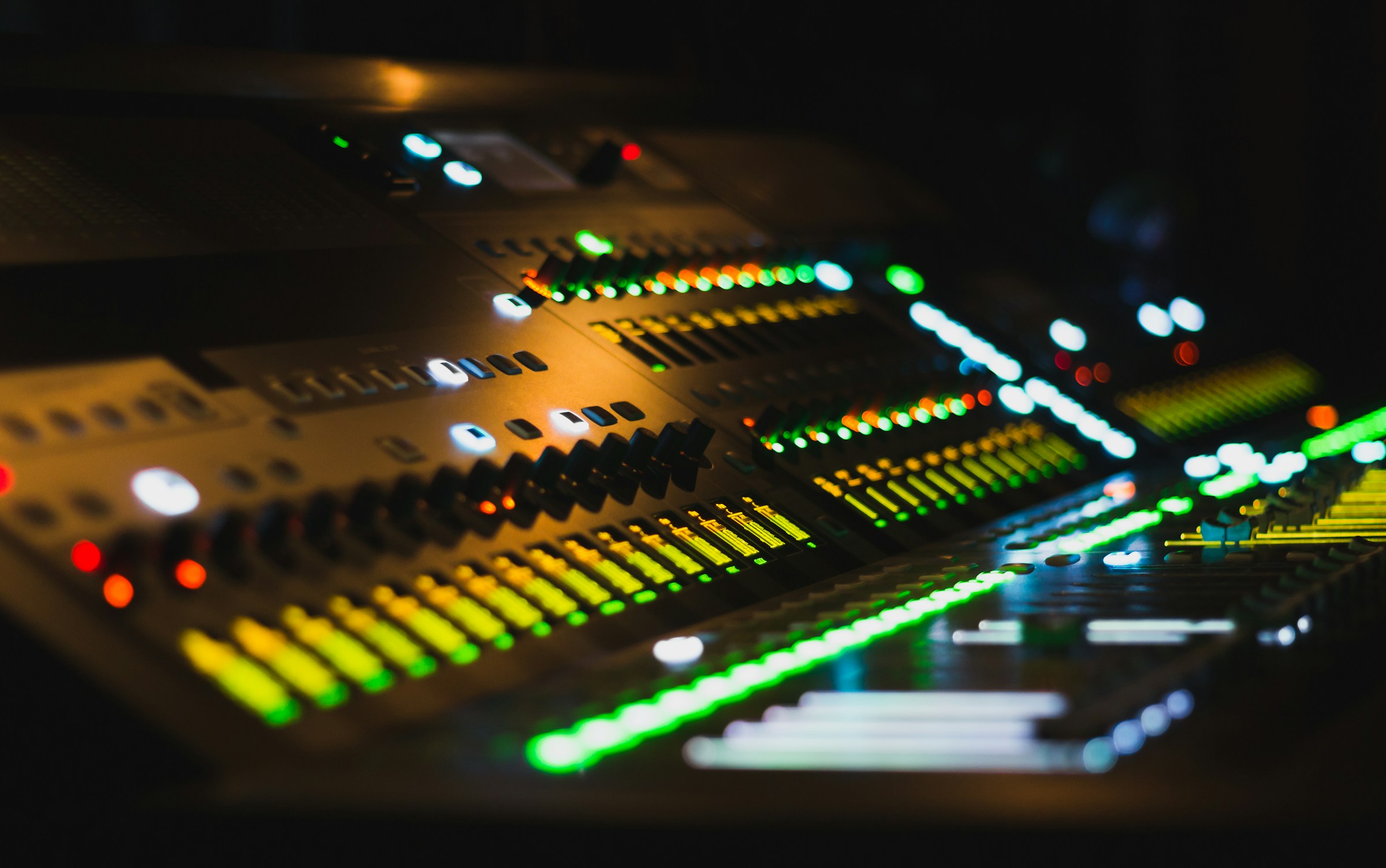 Audio Mixers - Professional Audio-Visual Equipment