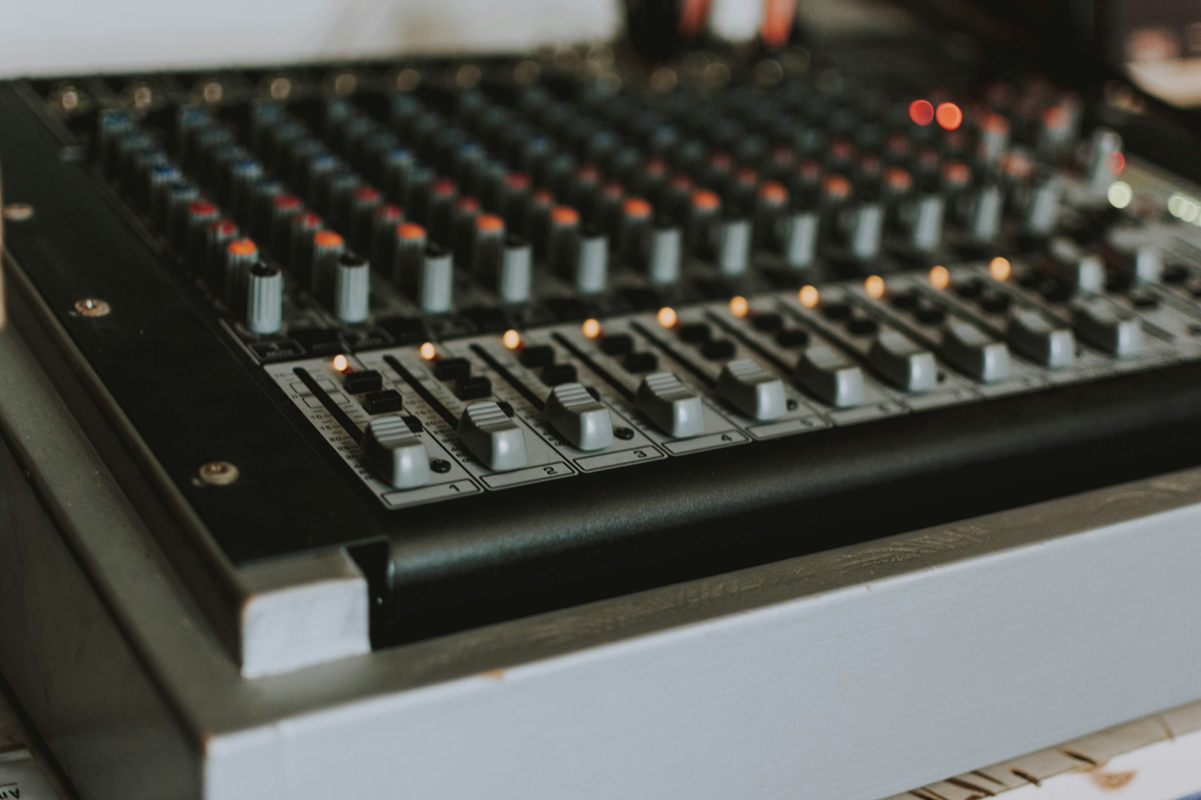 Audio Monitoring & Recording - Professional Audio-Visual Equipment